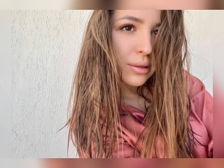 Visit AnnHoneyyy profile