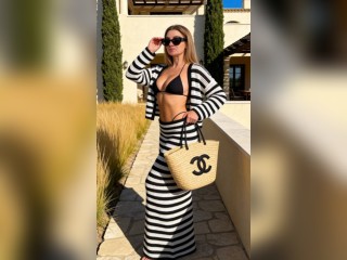 Visit 1Foxy profile