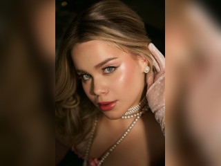 Visit LuciaLi profile