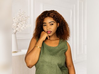 View ladyboujee profile in Girls - Not So Shy category