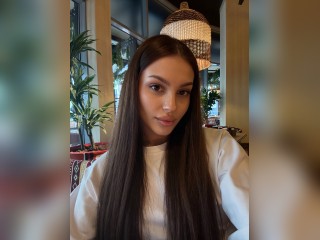 Visit Chlloeee profile