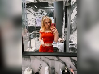 Visit AnnaBanana profile
