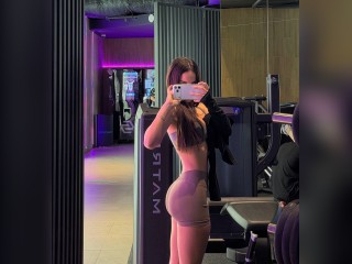 Visit LollyLips profile
