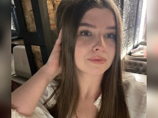 Visit Ellaa23 profile
