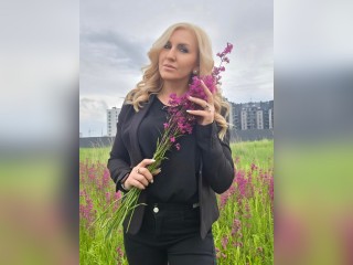 Visit DaisyKisses profile