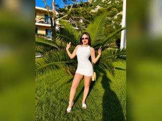 View Roza05 profile in Girls - Not So Shy category