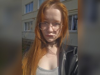 View sweetiefoxxxy profile in Girls - A Little Shy category