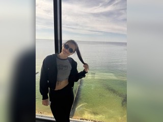 View KellyWoods profile in Girls - Not So Shy category