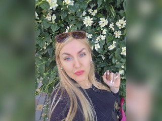 Visit DaisyKisses profile