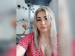 Visit Leelle profile