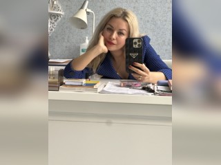 Visit AriannaVey profile