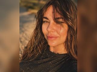 View Amazingbb222 profile in Make New Friends category