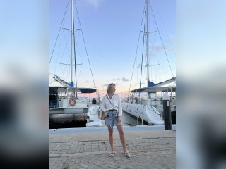 Visit Elymoon profile