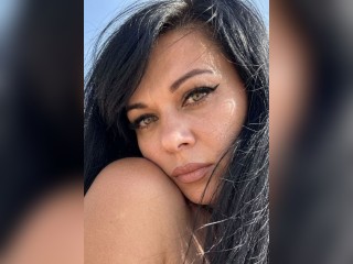Visit QueenWinds profile