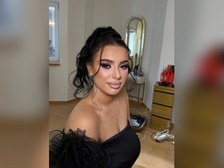 Visit LuciannaBell profile