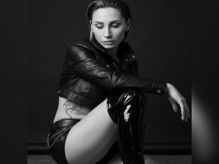 Visit xMissMilaStarx profile