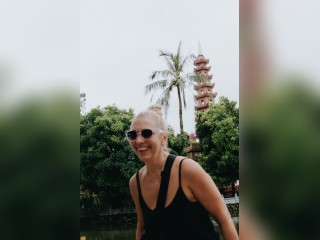 Visit MissLilly profile