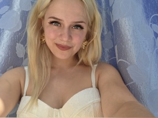 Visit Sloanne profile
