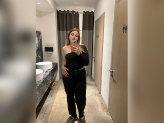 Visit AlisaLove profile