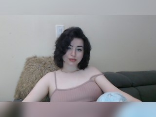 View CaramelSelma profile in Girls - Instant Action category