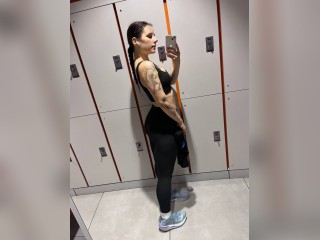 View KellyWoods profile in Girls - Not So Shy category