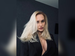 Visit MissLunar profile