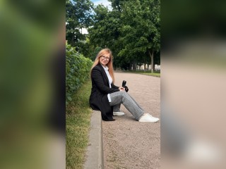 Visit CoyEmma profile