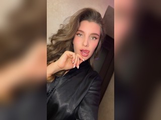 View Sweetgirl20255 profile in Make New Friends category