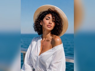 View Sofia84 profile in Long Term or Marriage category