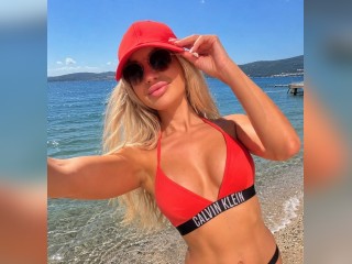 Visit BlondeSmiling profile