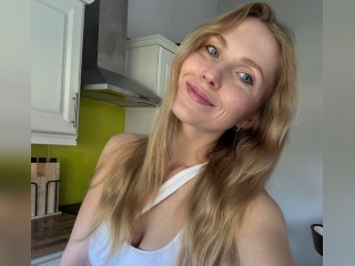View Luscious profile in Make New Friends category