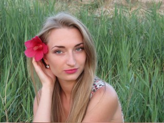 View LovelyKitti profile in Make New Friends category