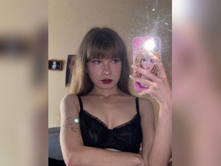 View Softkittyy profile in Girls - A Little Shy category