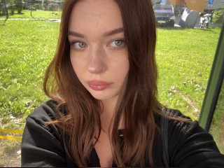 Visit KiaraTease profile
