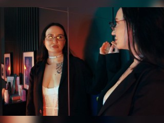 Visit LisaSin profile