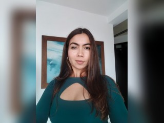 Visit latinpocahontas profile