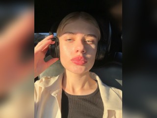 Visit LolaMuse01 profile