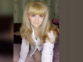 View BellaBee profile in Make New Friends category