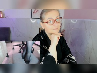 View AlexandraKind profile in Strip HiLo category