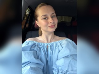 Visit HoneyBlonde profile