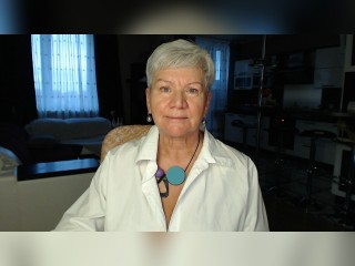 Visit RoxanaBrooks profile