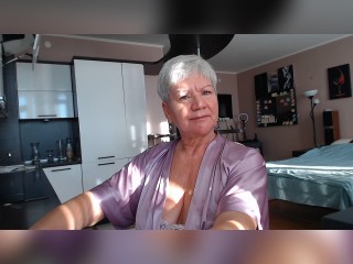 Visit RoxanaBrooks profile