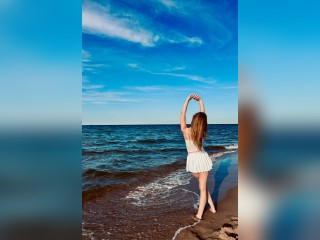 Visit Honeylii profile