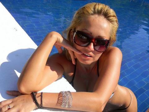 Start video chat with Rhonna