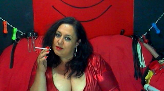 Connect with webcam model cutebbwforyou: Tickling