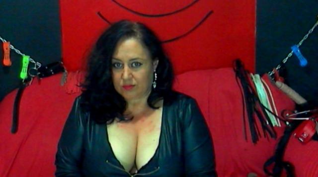 Connect with webcam model cutebbwforyou: Fishnets