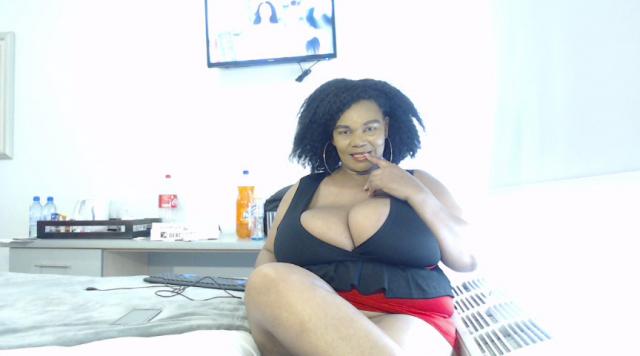 Why not cam2cam with EBONYXBBW: Kissing