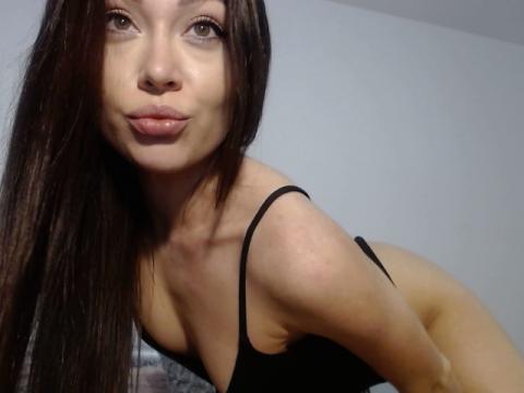Connect with webcam model TatianaWildX: Lingerie & stockings