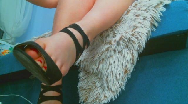 Welcome to cammodel profile for GoddessAnita: Socks