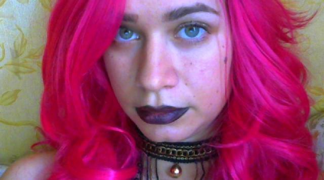 Explore your dreams with webcam model AmeliSofi: Piercings & tattoos